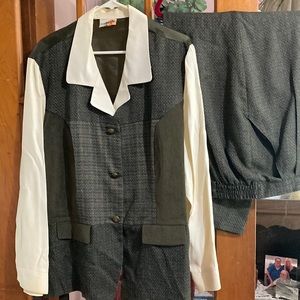 2 piece suit with suede inserts size 22/24
